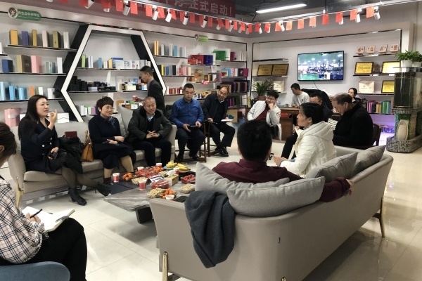 考察學習，賦能交流——明亮照明總經理荊明慧蓄勢賦能進行時